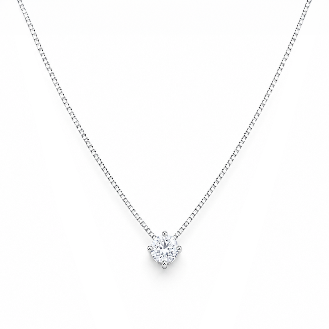 Special 18K White Gold and Solitaire Diamond Necklace