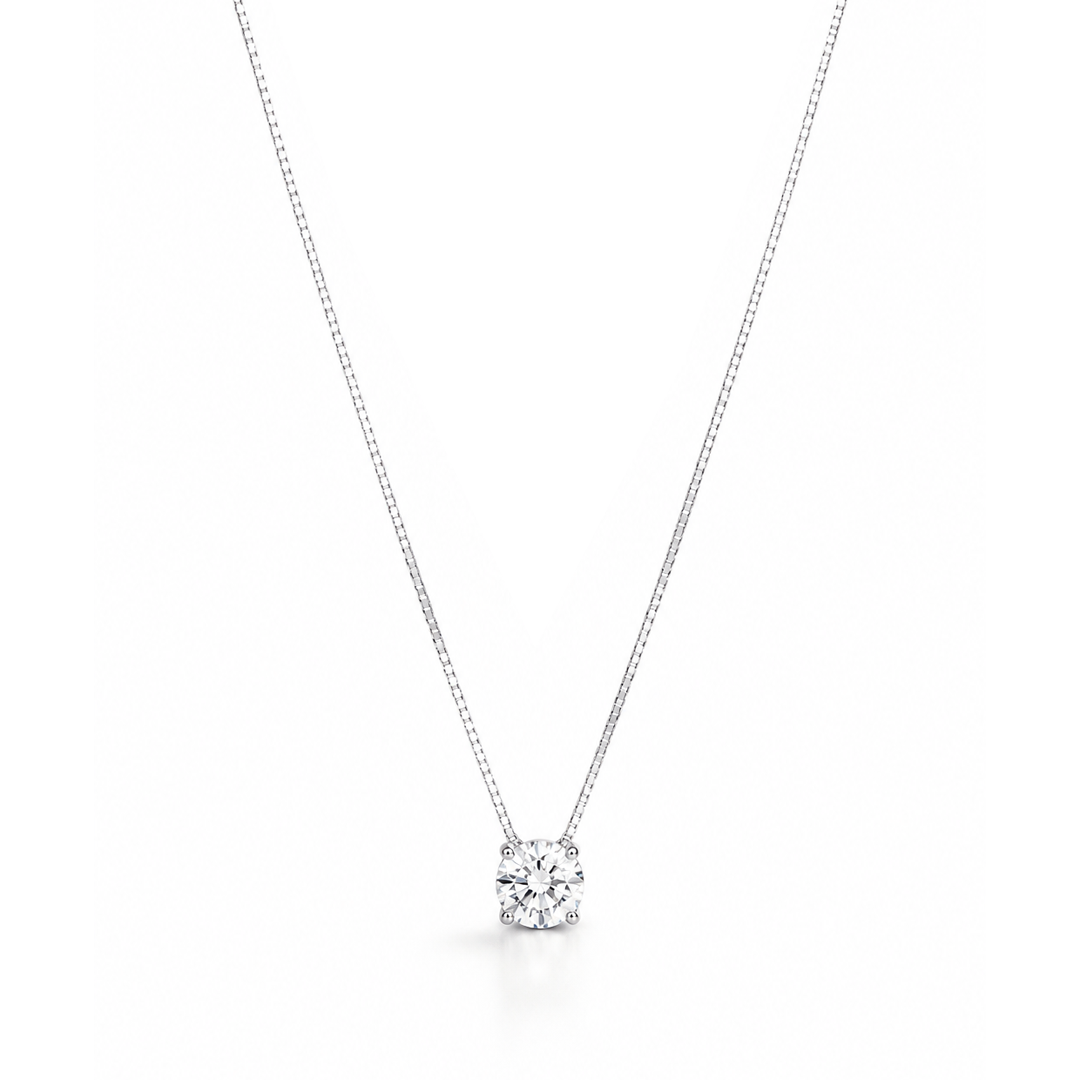 Special 18K White Gold and Solitaire Diamond Necklace