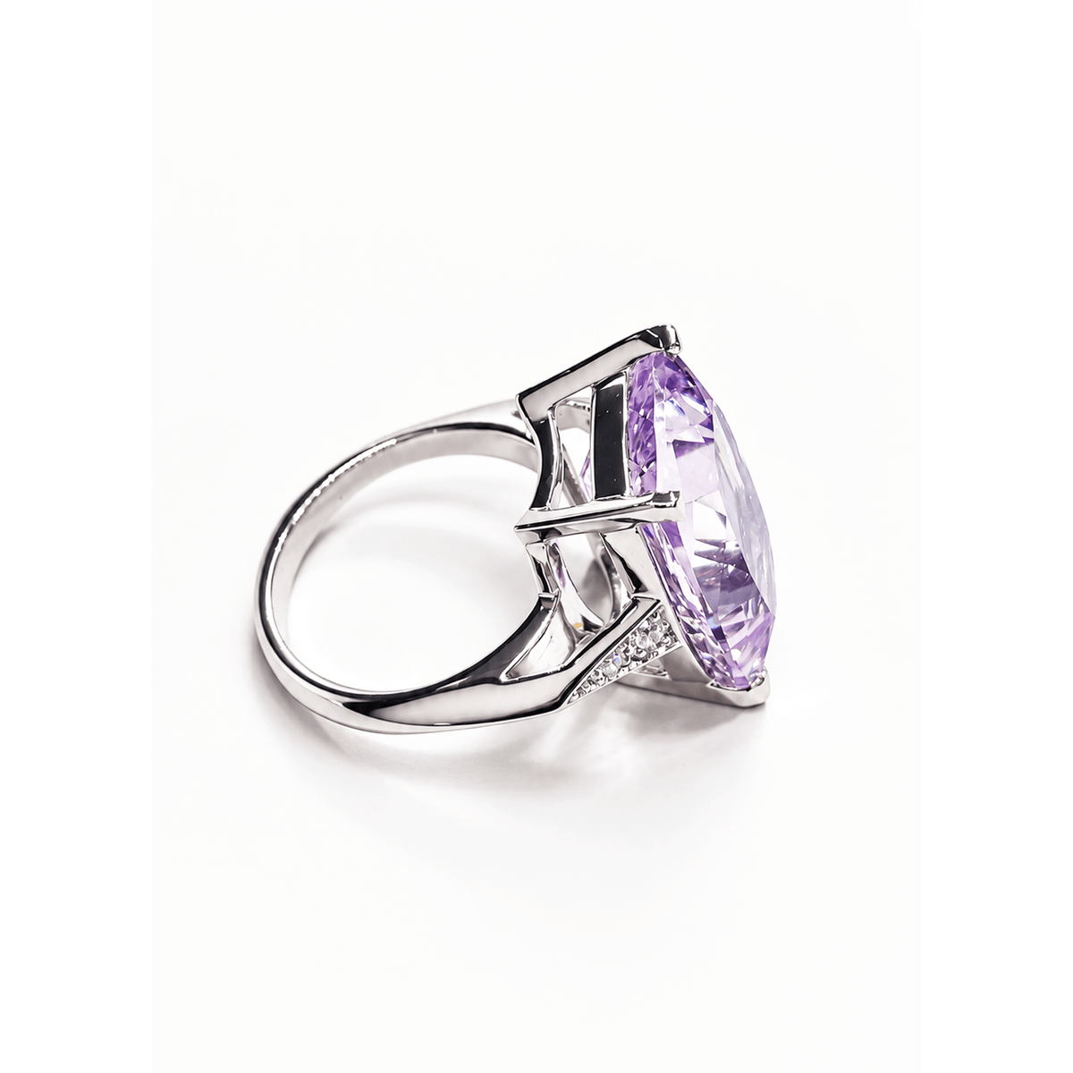 Anel Rock Star | Ouro Branco 18K com Ametista e Diamantes - Jack Vartanian - Cocktail