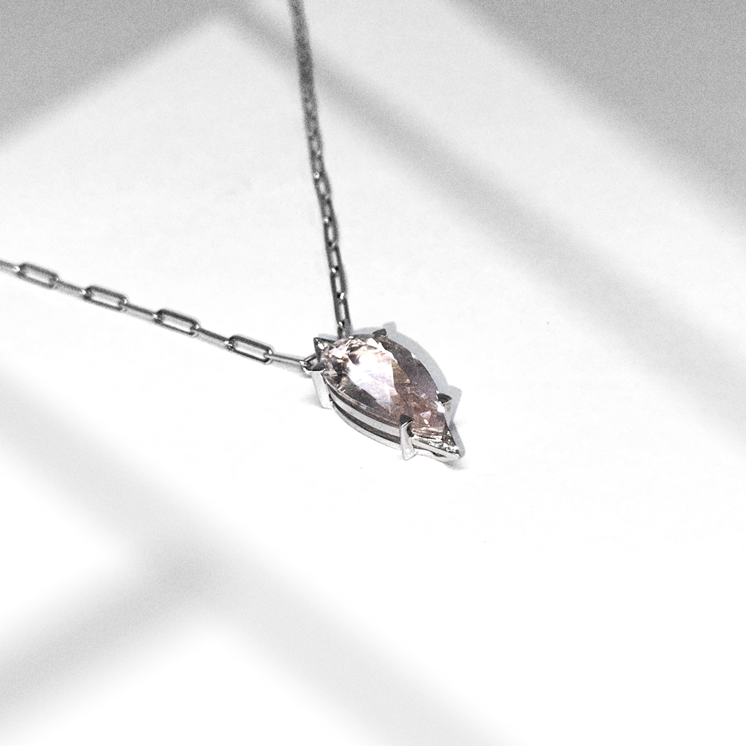 Eterna Rock Necklace in 18K White Gold with Morganite and Diamond