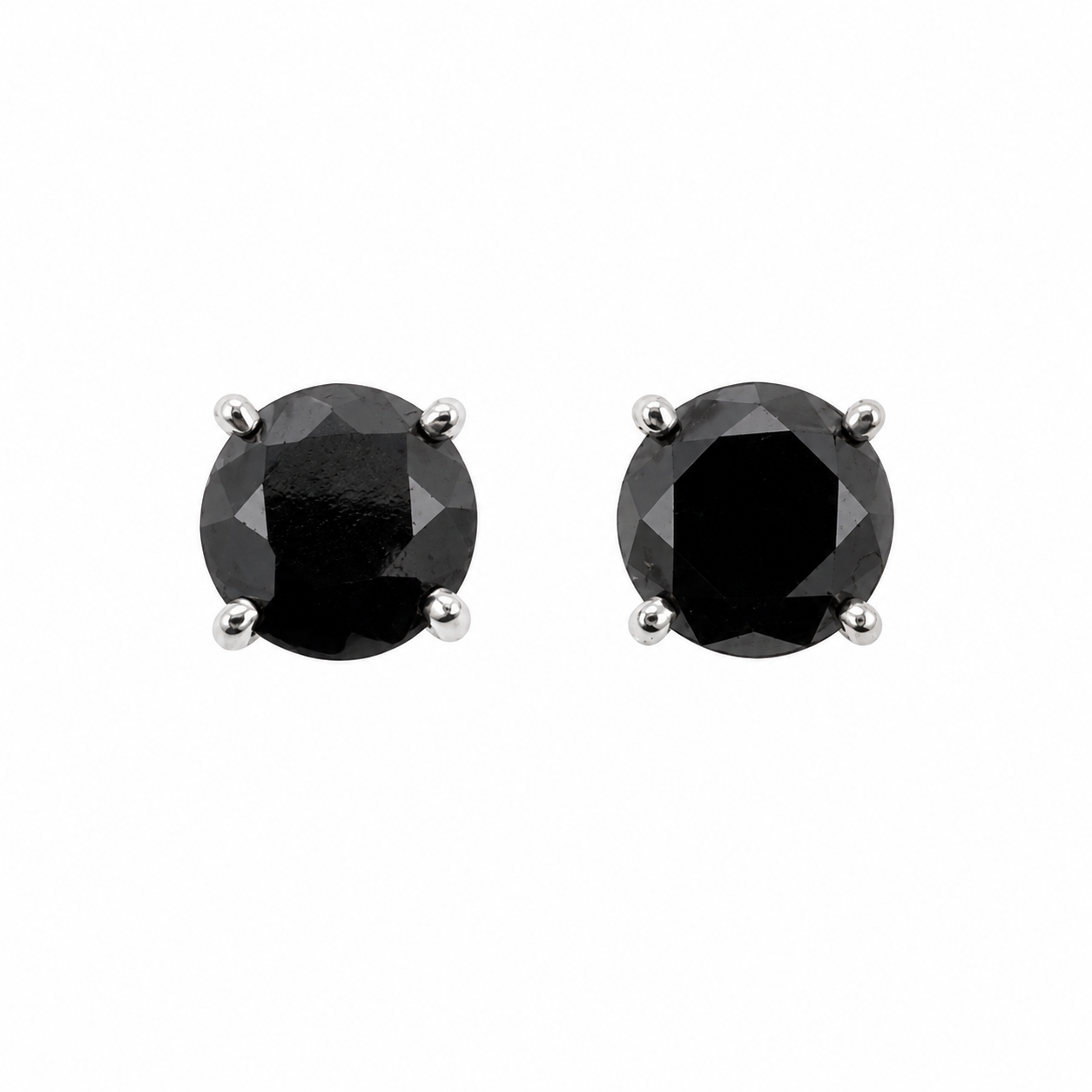 Special 18K White Gold and Solitaire Diamond Earring - G